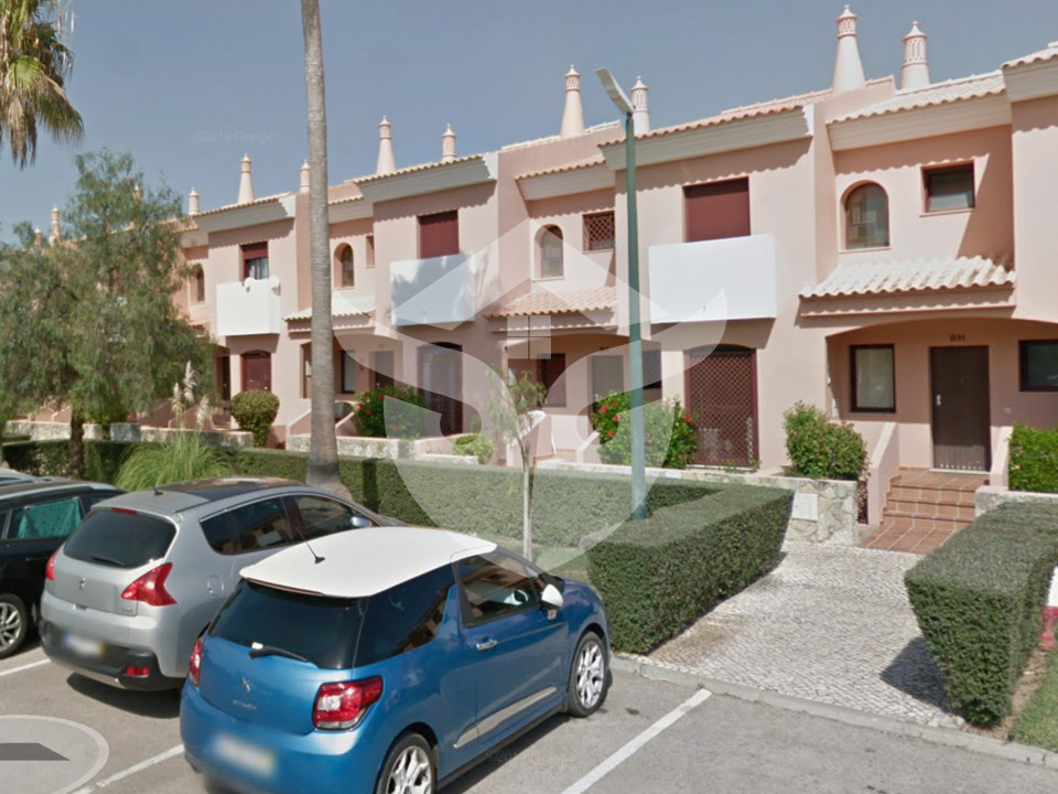 Luxury 3 bedroom Townhouse in Vila Sol close to beaches and golf in Vilamoura