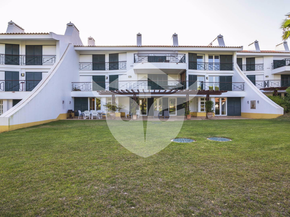 Luxury ground floor three bedroom apartment in Vila Sol Village close to golf & beaches in Vilamoura