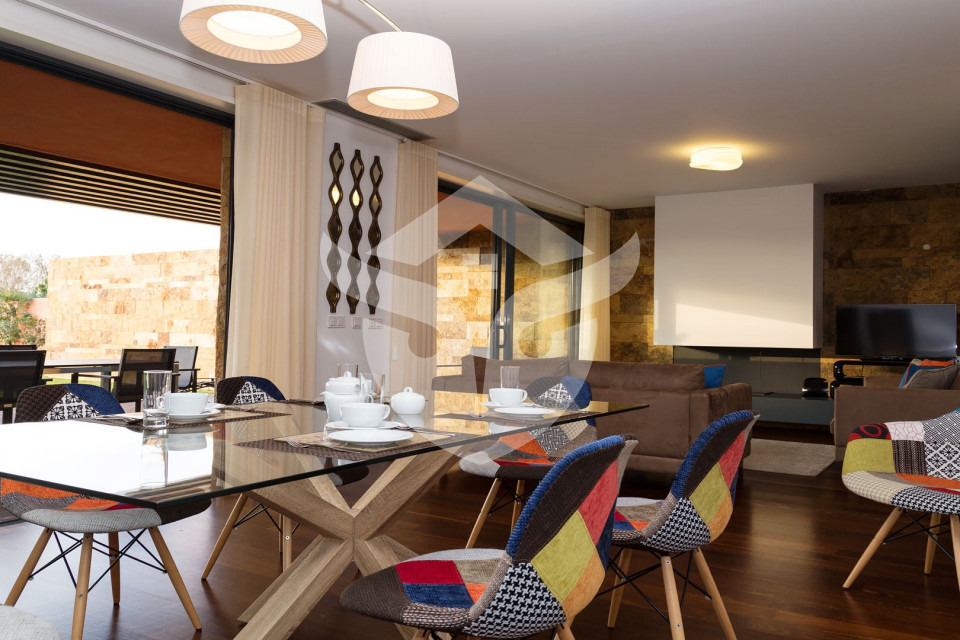 Excelente propriedade com 4 quartos no Condomínio mais prestigiado em