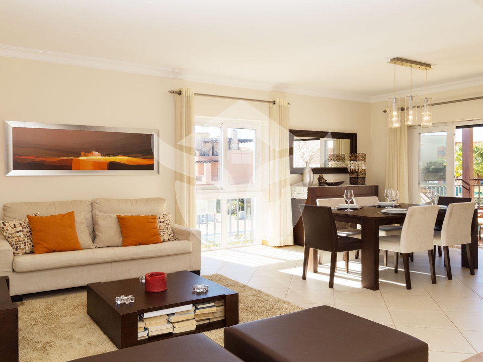 Luxury 1st floor 2 bedroom 1 bathroom 1 service toilet apartment located in Victoria Boulevard